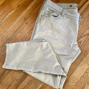 Juniors celebrity pink jeans